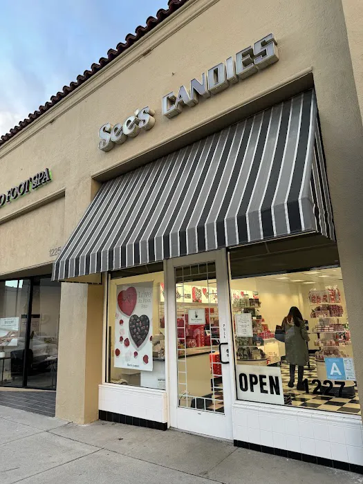 See's Candies Picture 2