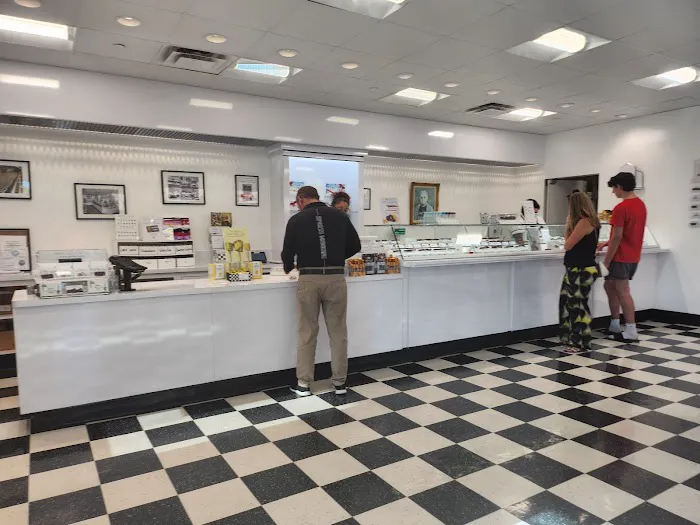 See's Candies Picture 4