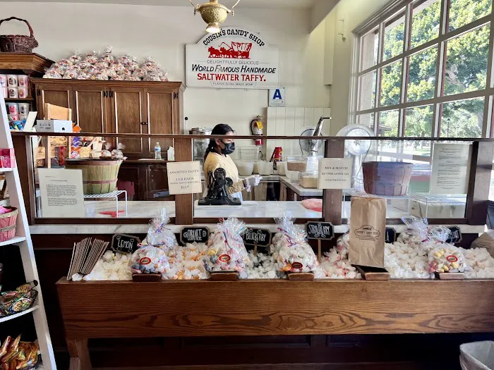 Cousin's Candy Shops Picture 4