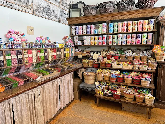 Cousin's Candy Shops Picture 9