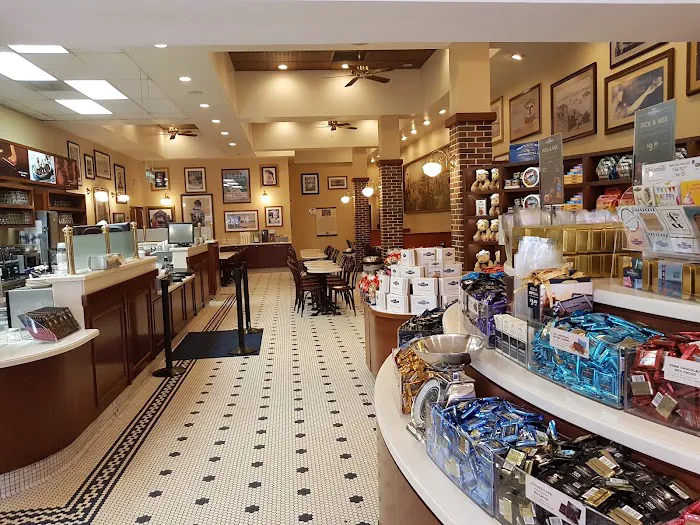 Ghirardelli Ice Cream & Chocolate Shop Picture 2