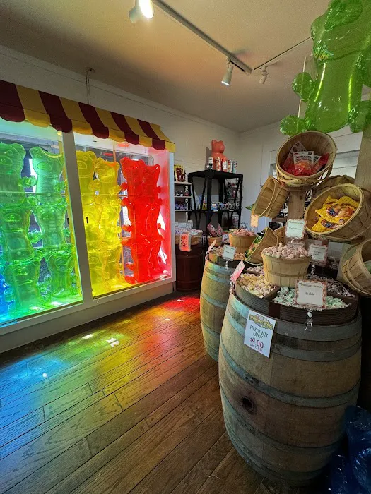 Wishing Well Candy and Novelties Picture 5