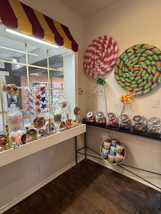 Wishing Well Candy and Novelties Picture 6