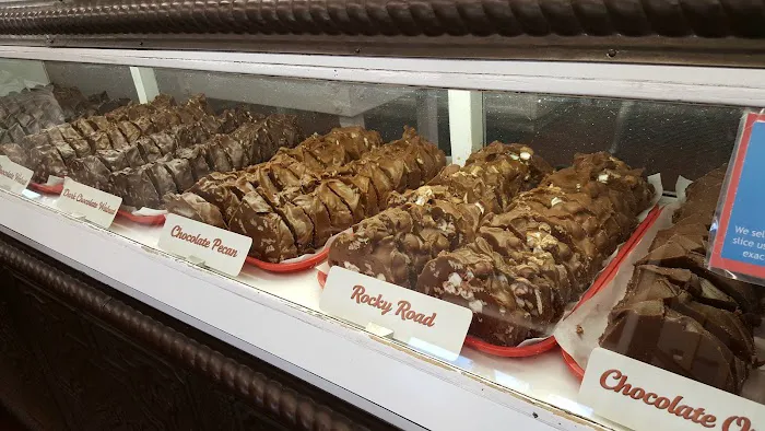 Old Danish Fudge Kitchen Picture 2