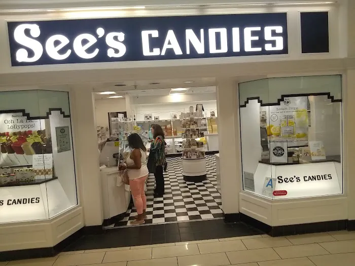 See's Candies Picture 4