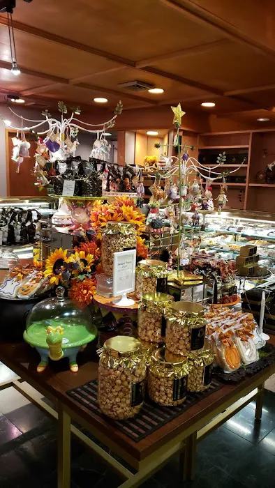 Diamond Head Chocolate Picture 6