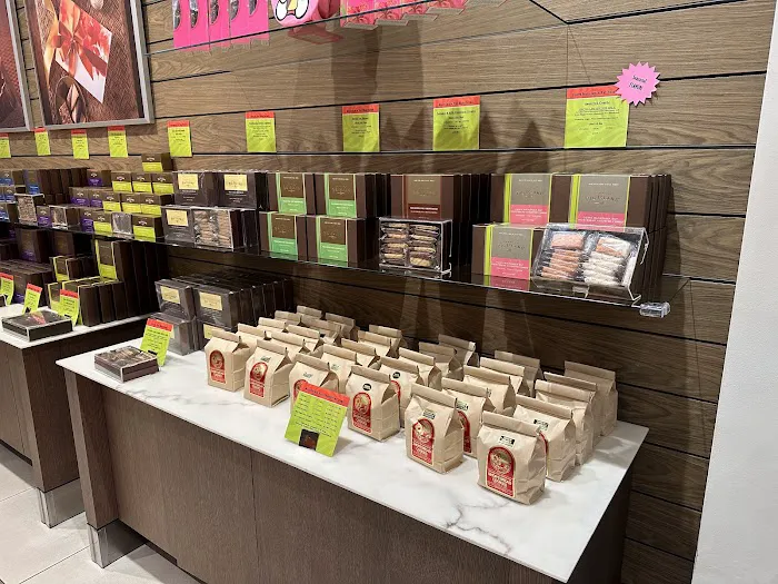Big Island Candies Picture 8