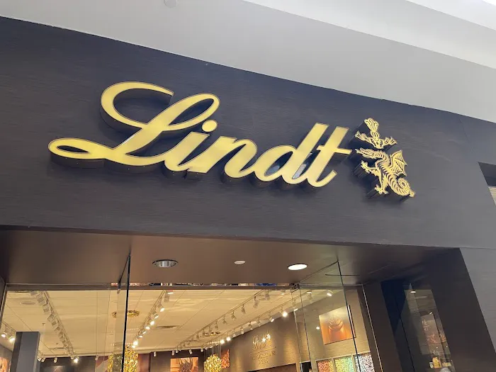 Lindt Chocolate Shop Picture 1