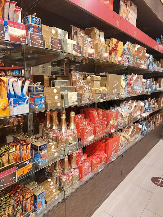 Lindt Chocolate Shop Picture 6