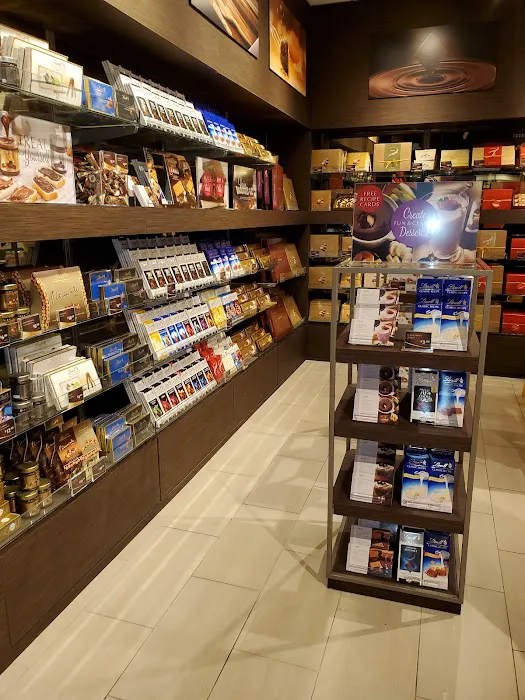 Lindt Chocolate Shop Picture 7