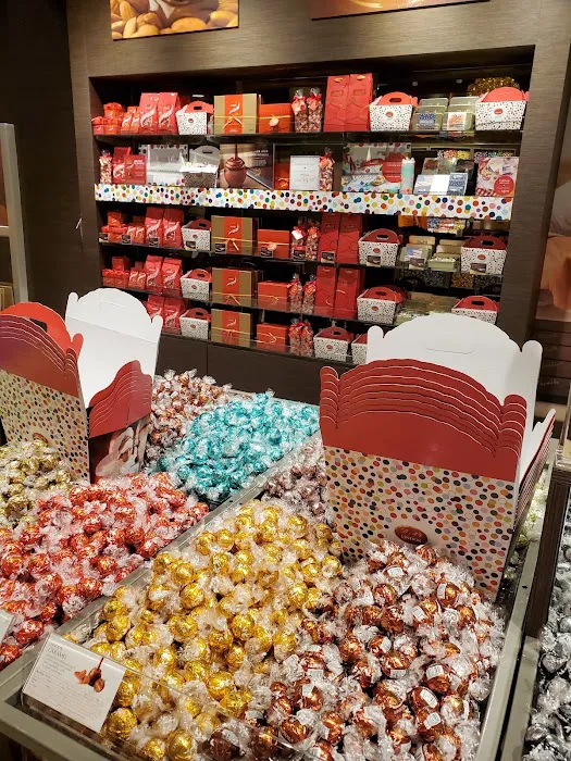 Lindt Chocolate Shop Picture 9
