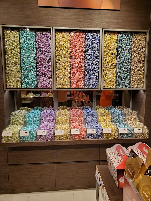 Lindt Chocolate Shop Picture 8