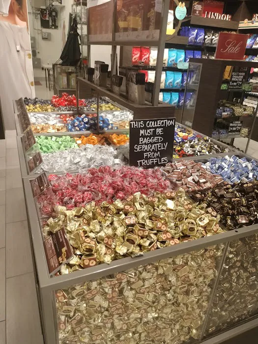 Lindt Chocolate Shop Picture 10