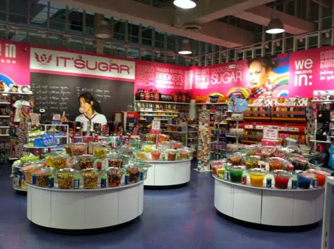 IT'SUGAR Opry Mills Picture 5