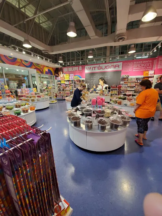IT'SUGAR Opry Mills Picture 3