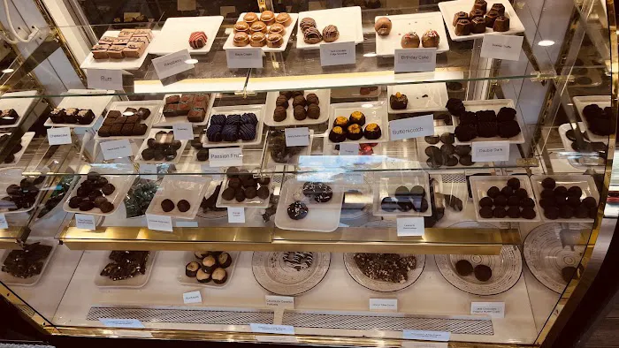 Chamberlain's Chocolate Factory and Cafe Picture 9