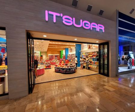 IT'SUGAR Fashion Show Mall