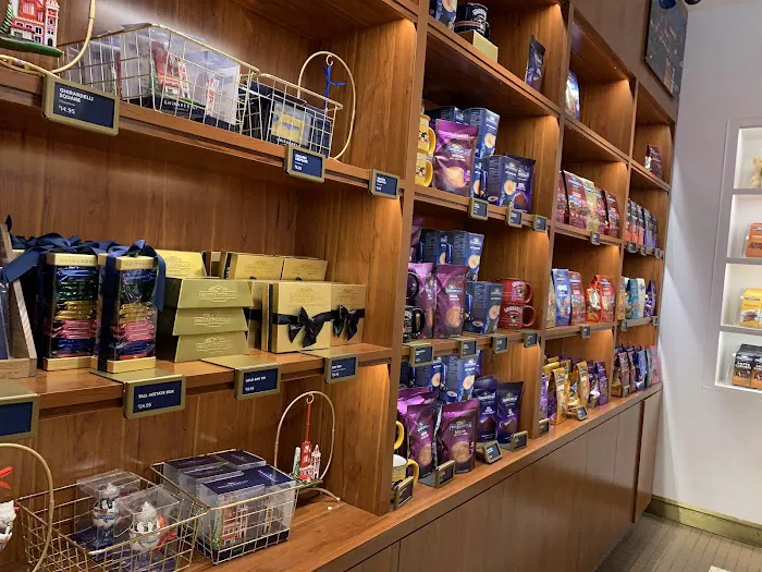 Ghirardelli Ice Cream & Chocolate Shop Picture 10