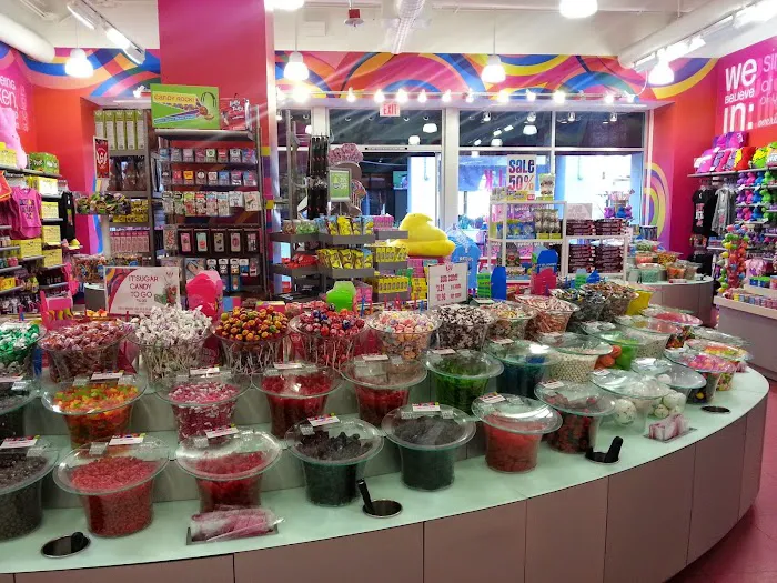 IT'SUGAR Town Square Picture 3
