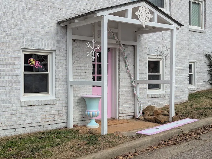 Becca B's Candy & Collectibles Picture 6