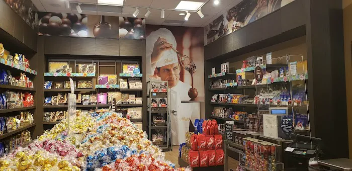 Lindt Chocolate Shop Picture 5