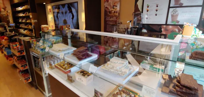 Lindt Chocolate Shop Picture 10