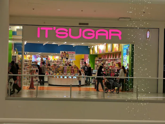 IT'SUGAR Mall of America Picture 2