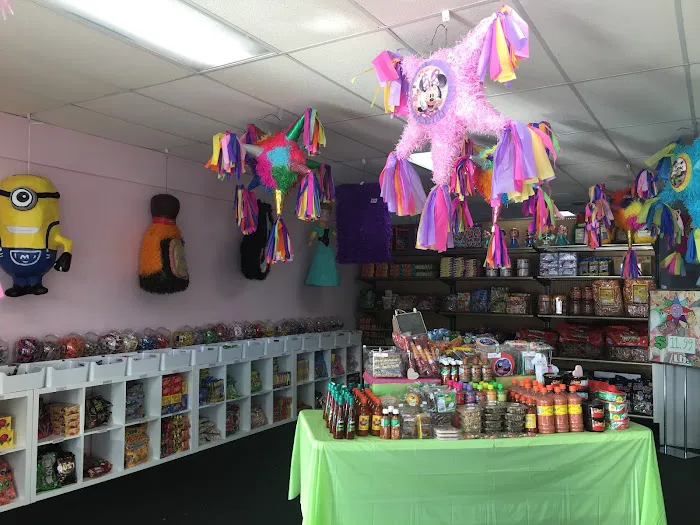 La Dulceria Piñatas y Mas Picture 5