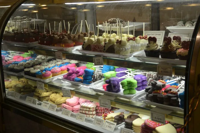 Main Street Confectionery Picture 4