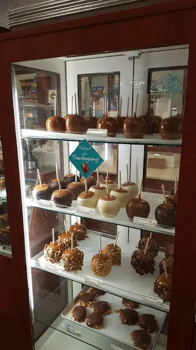 Kilwins Ice Cream - Chocolate - Fudge Picture 5