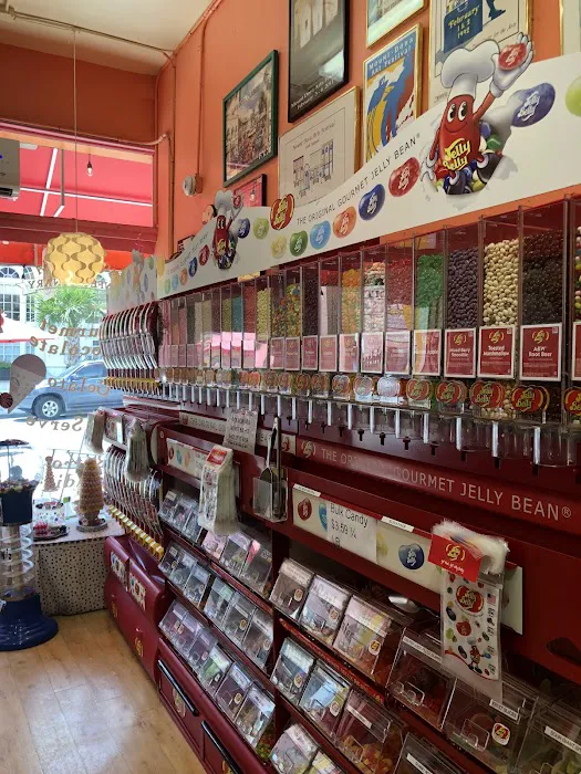 Mount Dora Confectionary Picture 7