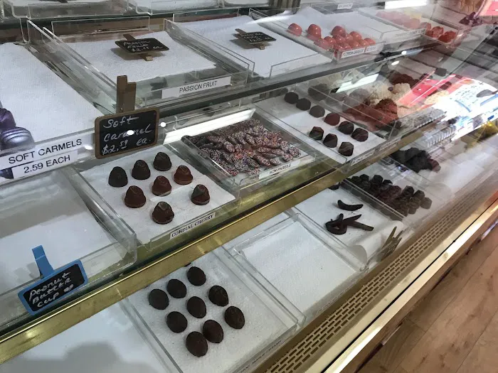 Mount Dora Confectionary Picture 6
