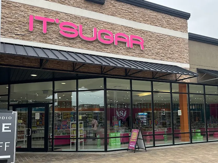 IT'SUGAR The District at St. Louis Picture 6