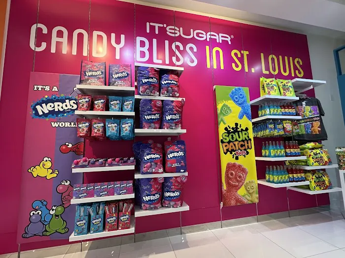 IT'SUGAR The District at St. Louis Picture 4
