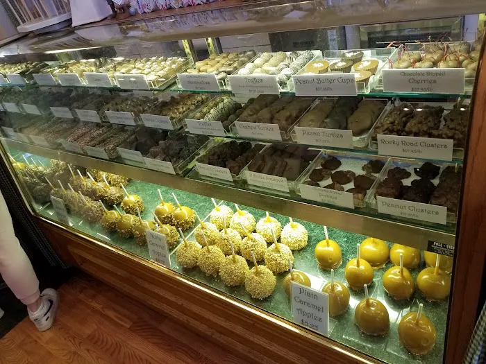 Riverside Sweets Picture 3