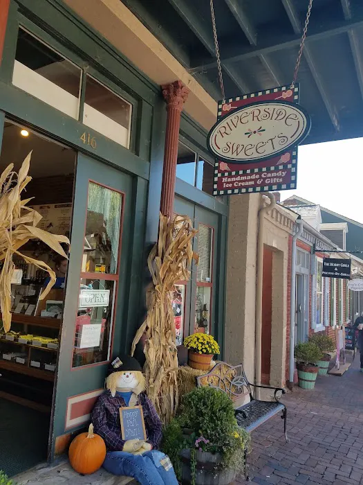 Riverside Sweets Picture 9