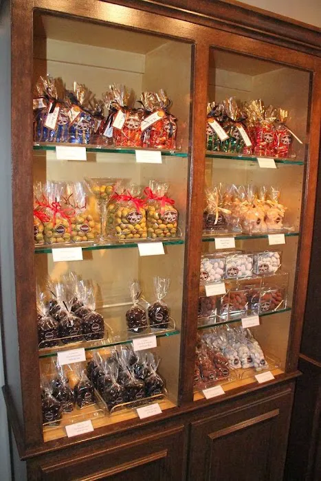 Annedore's Fine Chocolates Picture 10