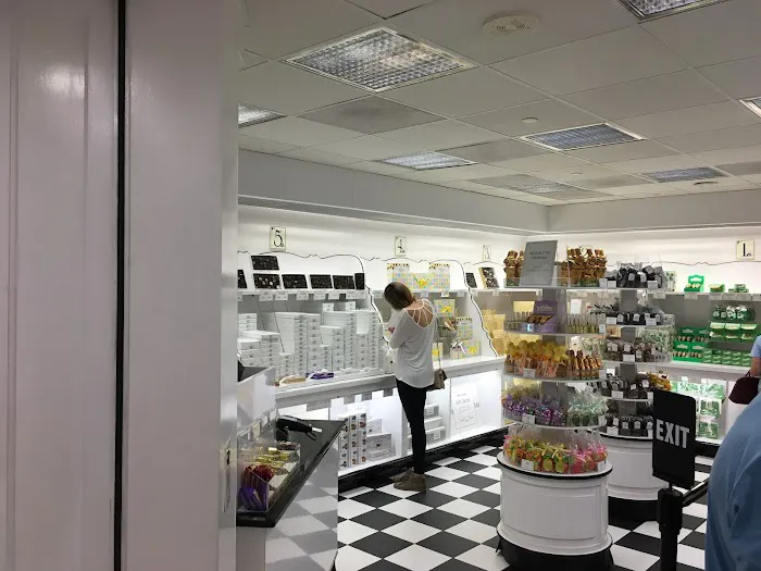 See's Candies Picture 9