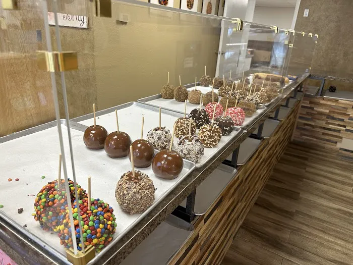 Candy and Chocolate Company Picture 3
