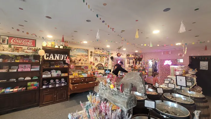 Earls Old Time Candy Shop Picture 8