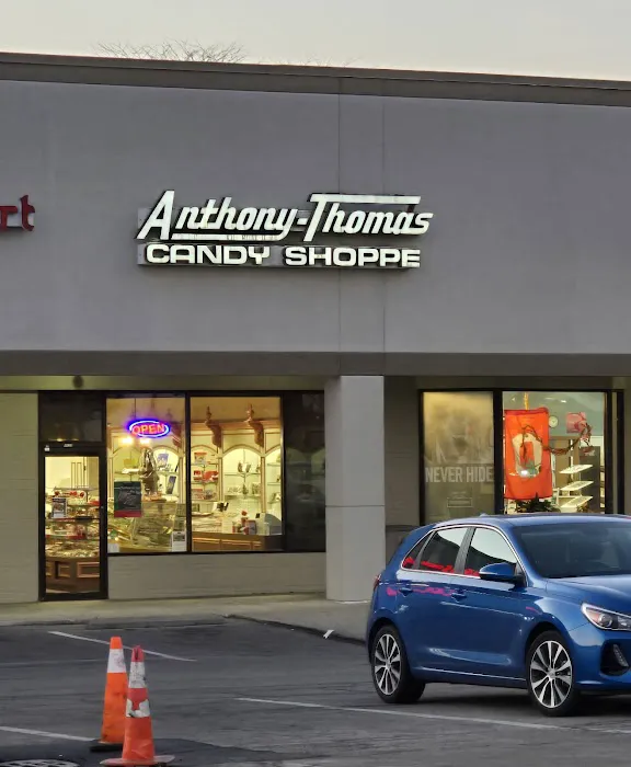 Anthony-Thomas Candy Shoppe Picture 2