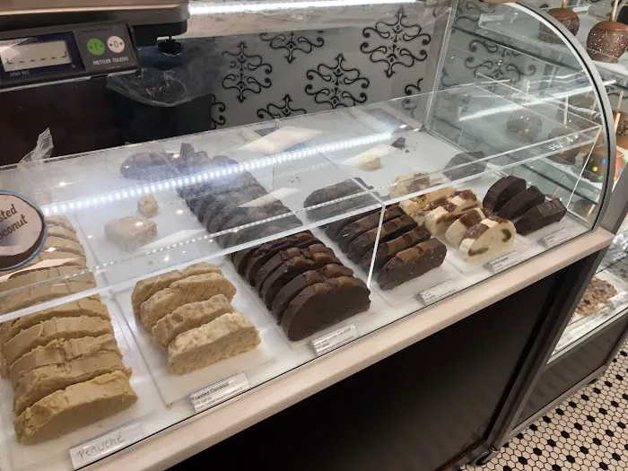 Kilwins Ice Cream - Chocolate - Fudge Picture 6