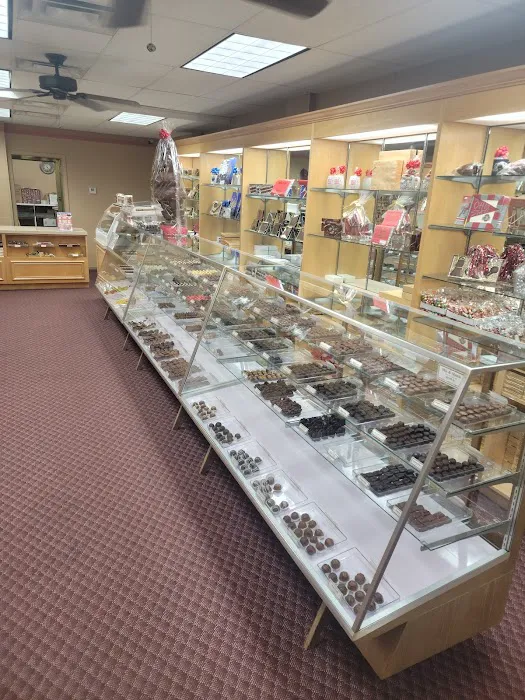 Anthony-Thomas Candy Shoppe Picture 4