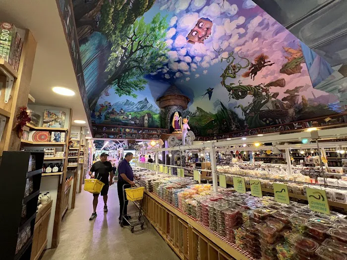 Minnesota's Largest Candy Store Picture 2