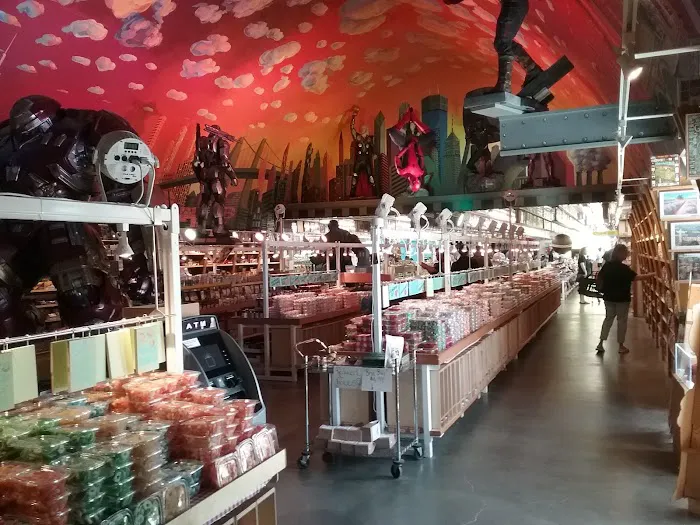 Minnesota's Largest Candy Store Picture 6