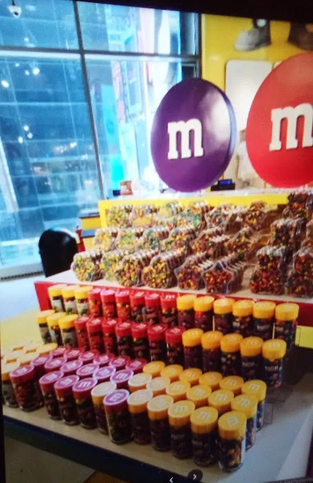 M.M Candy Store Picture 1