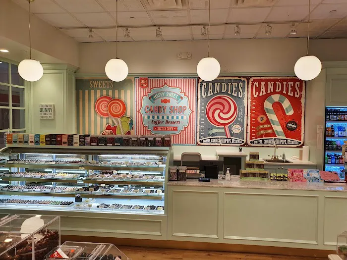 Sully's Sweet Shop Twelve Oaks Picture 9