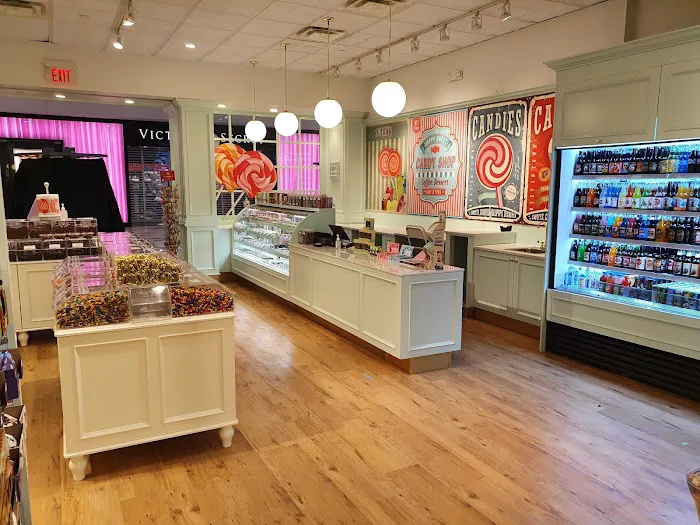Sully's Sweet Shop Twelve Oaks Picture 8