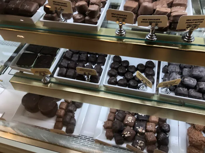 Sully's Sweet Shop Twelve Oaks Picture 1