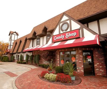 Sanders Chocolate & Ice Cream Shoppe - Clinton Township (Sanders Candy)